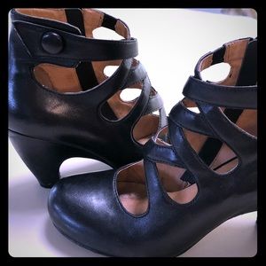 Leather Miz Mooz, size 9